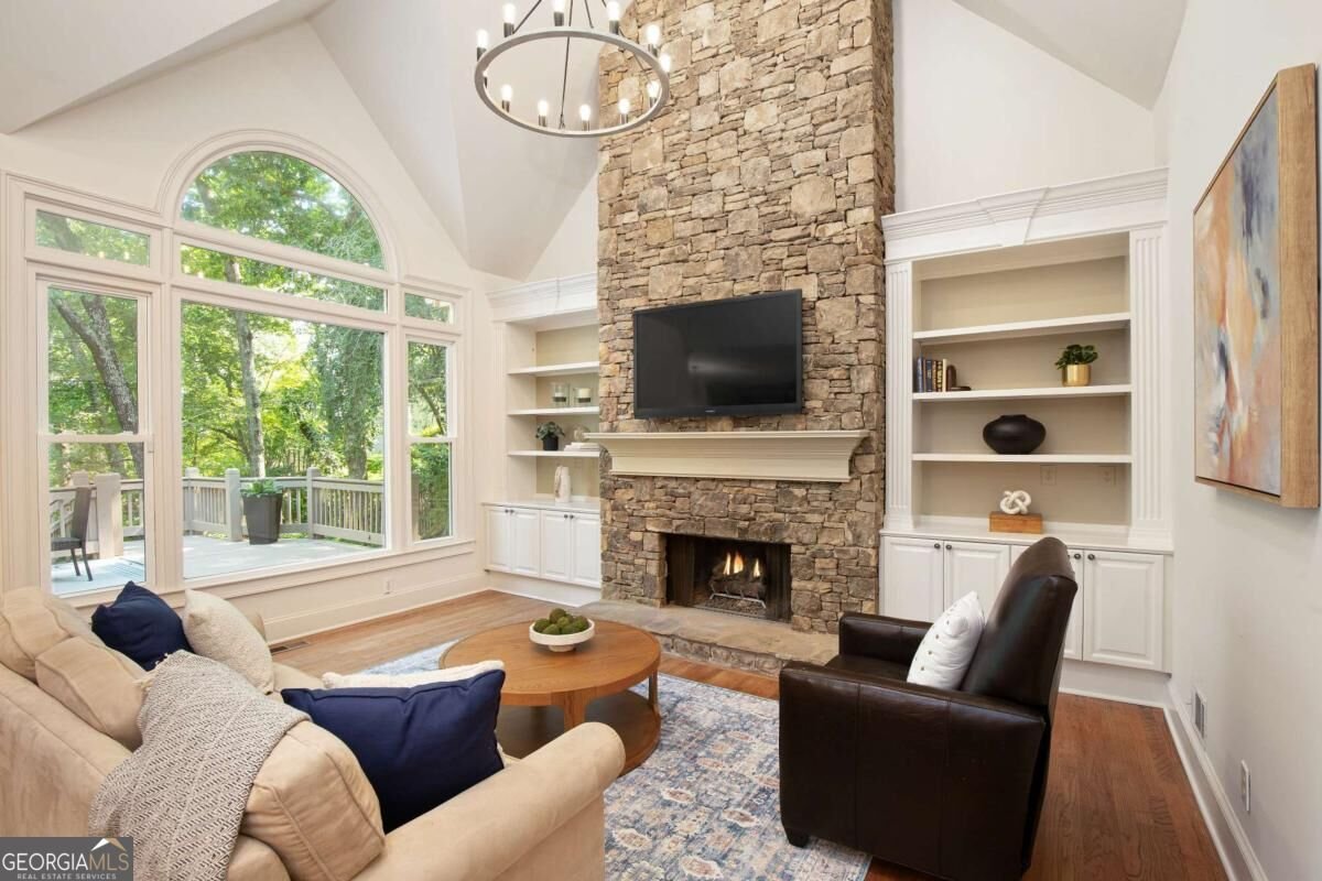 8370 Sentinae Chase Drive Roswell - Photo 11