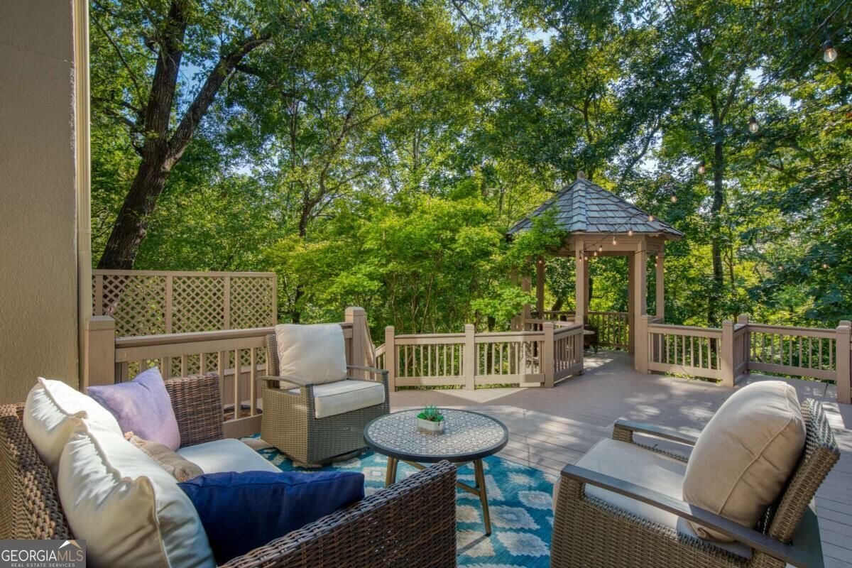 8370 Sentinae Chase Drive Roswell - Photo 18