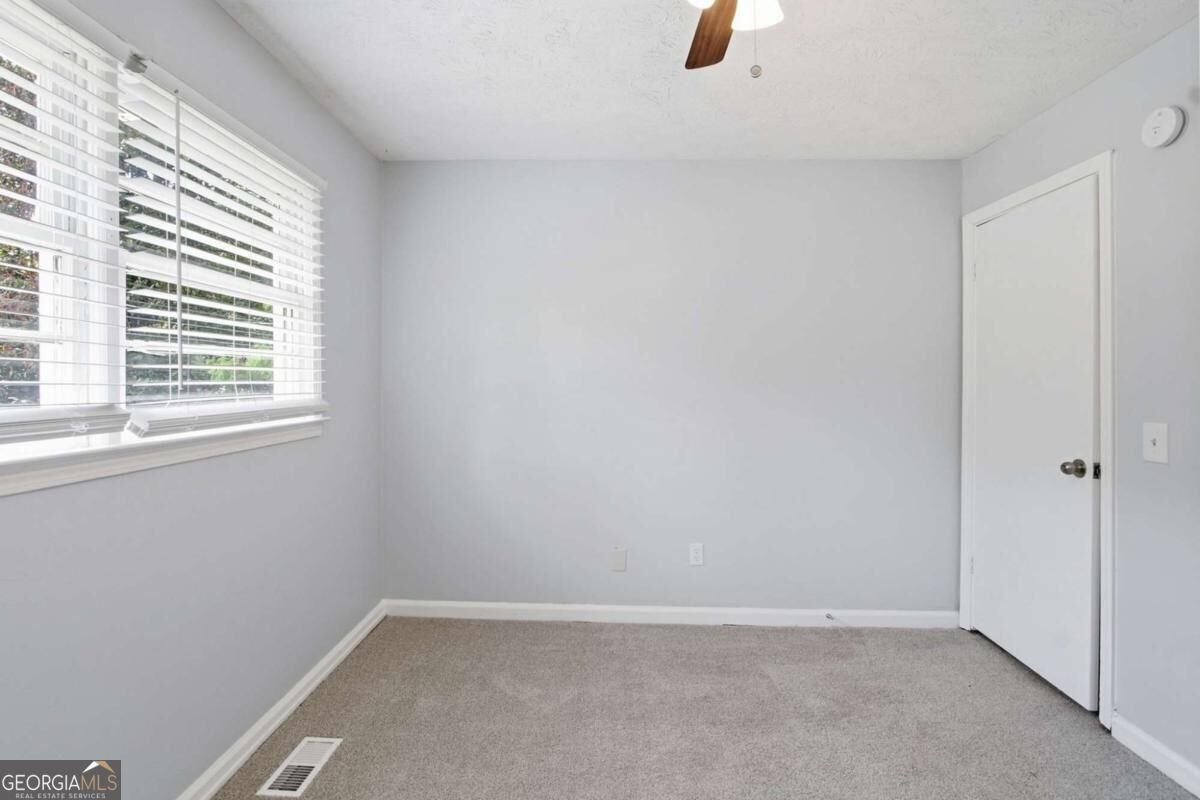7280 Hollyhock Drive Douglasville - Photo 11
