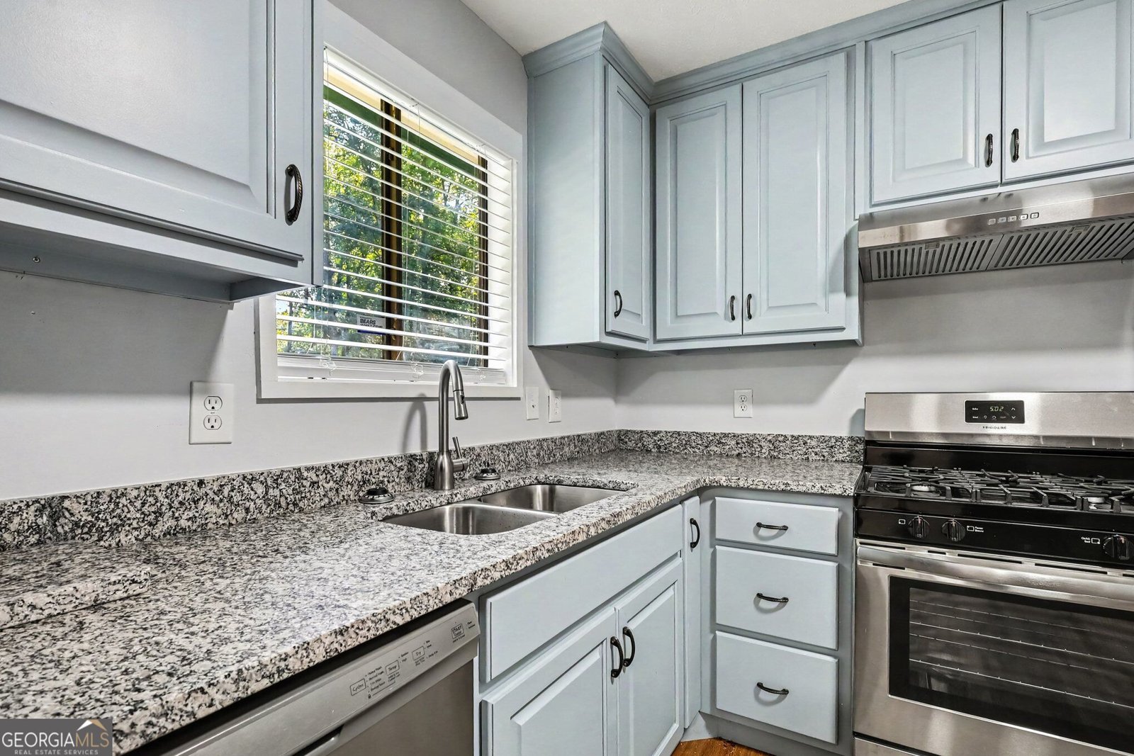 8220 Englewood Trail Riverdale - Photo 18