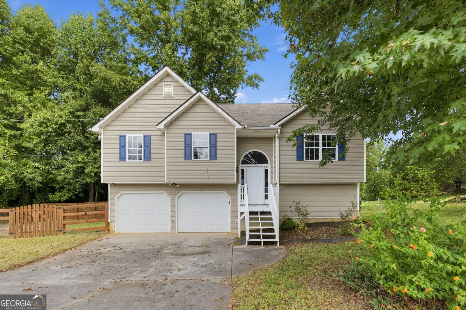 23 Shadow Ridge Drive Dallas - main photo