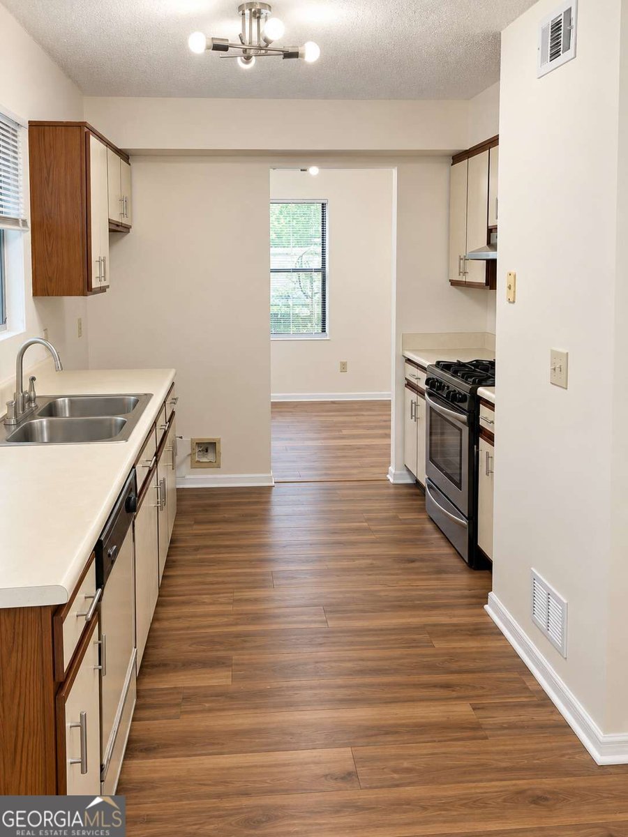 5459 Farmview Close Stone Mountain - Photo 10