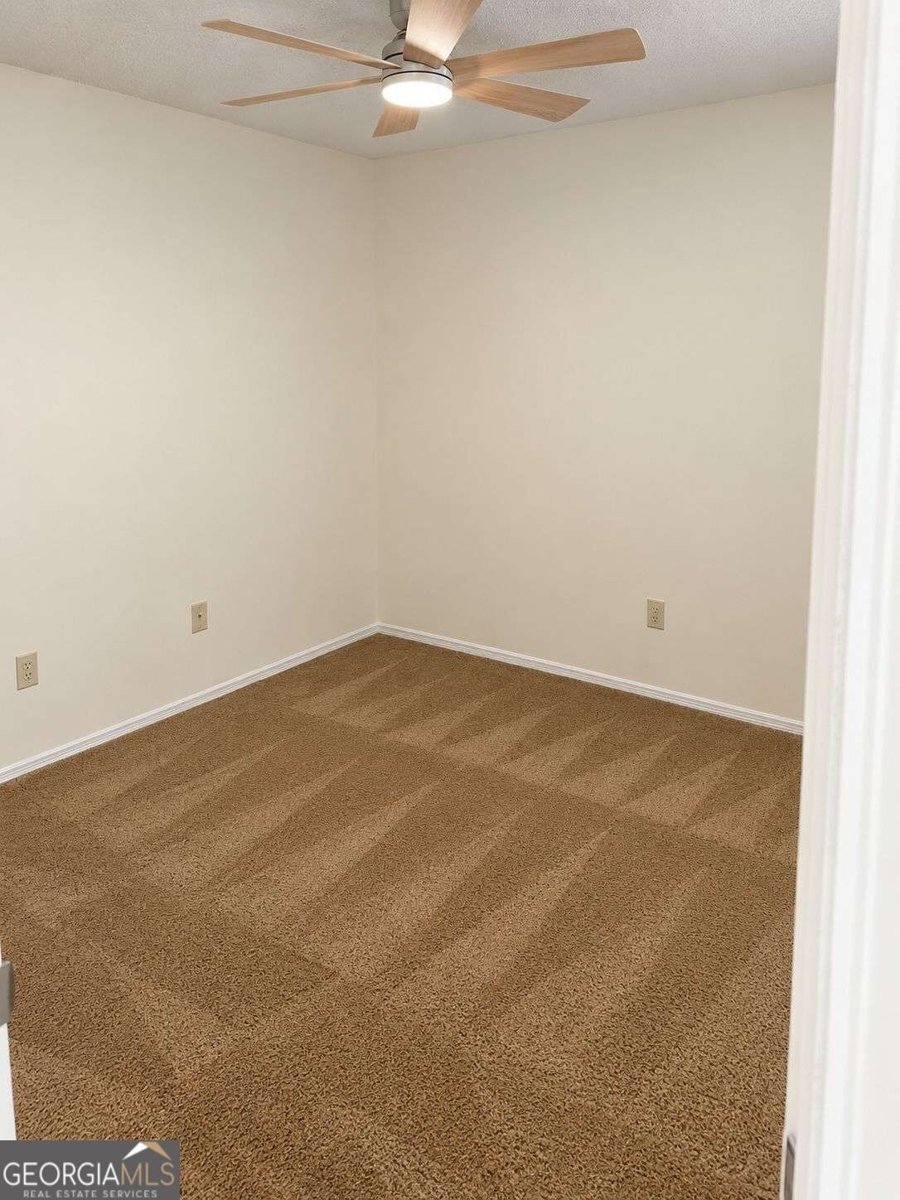 5459 Farmview Close Stone Mountain - Photo 16
