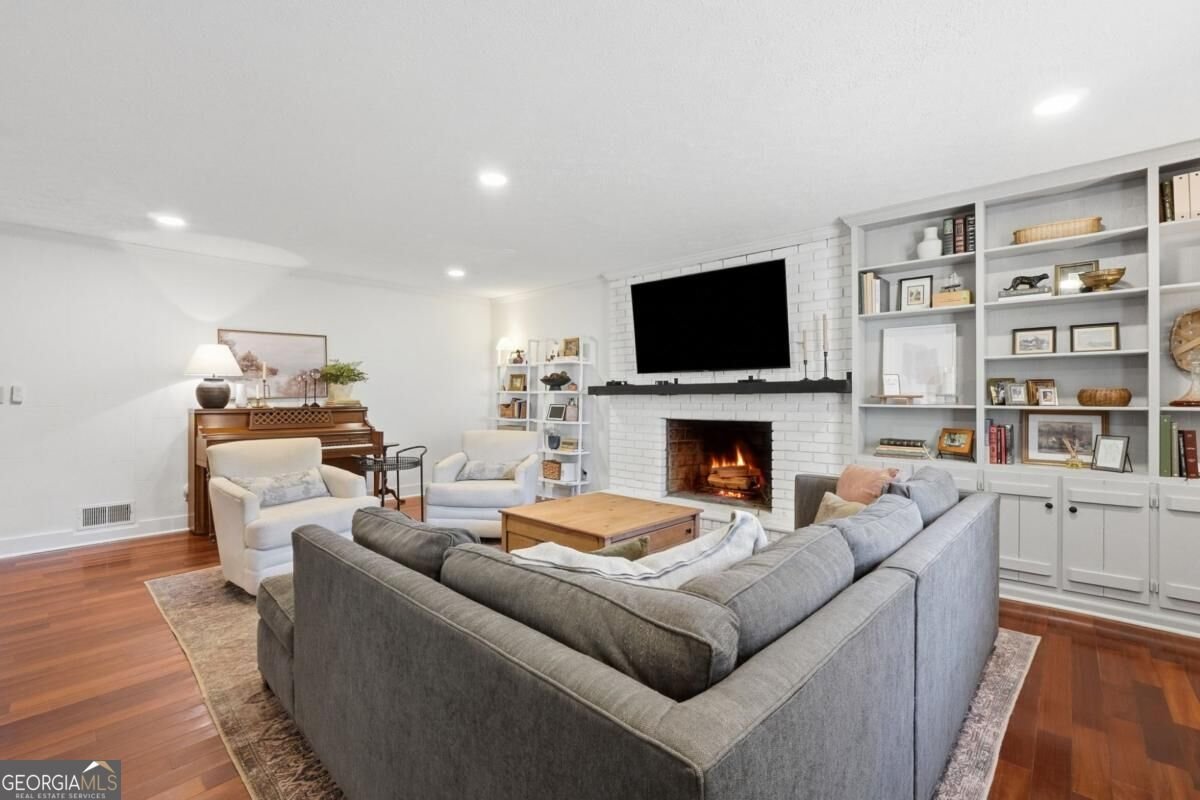 218 King Arthur Drive Woodstock - Photo 20