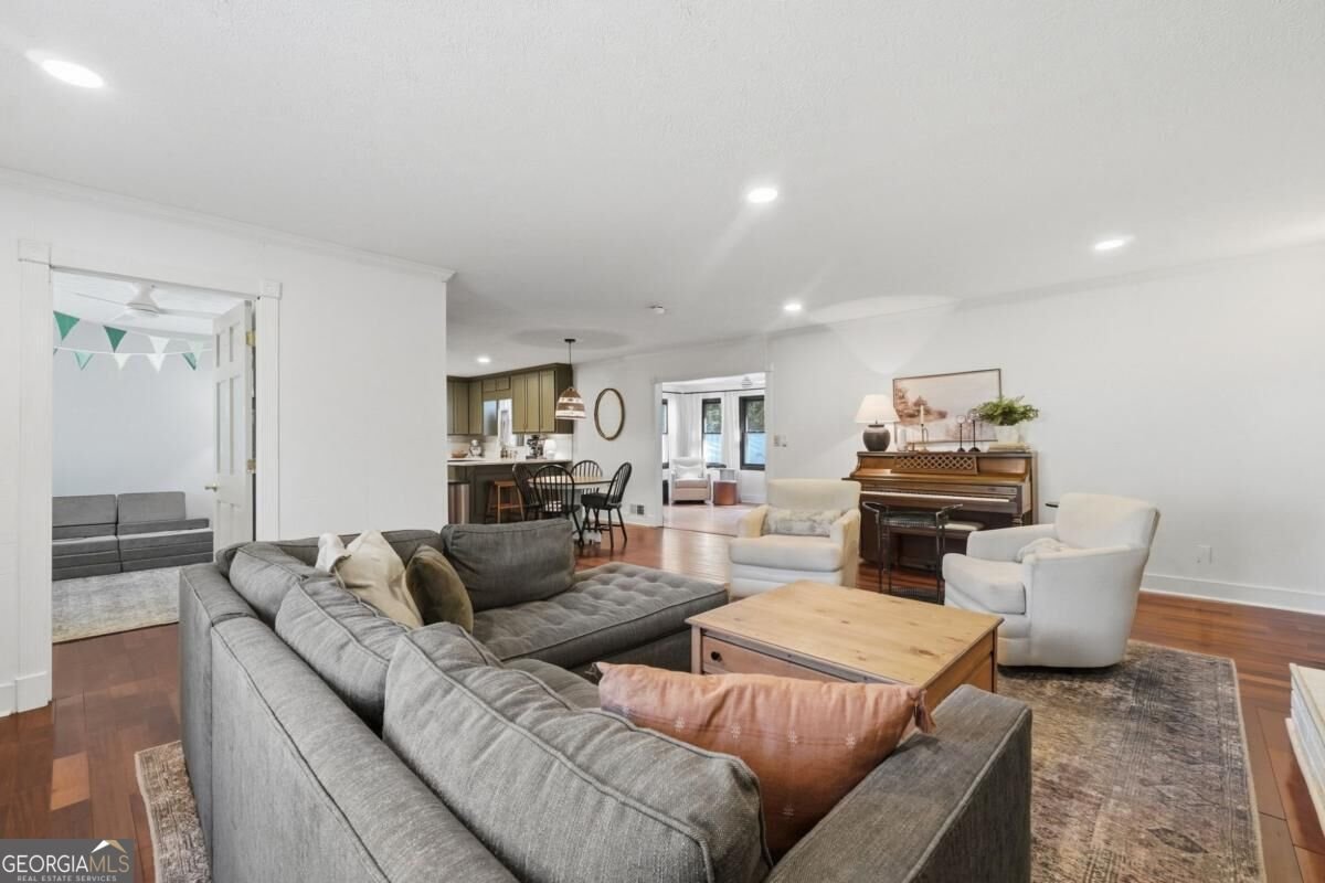 218 King Arthur Drive Woodstock - Photo 21