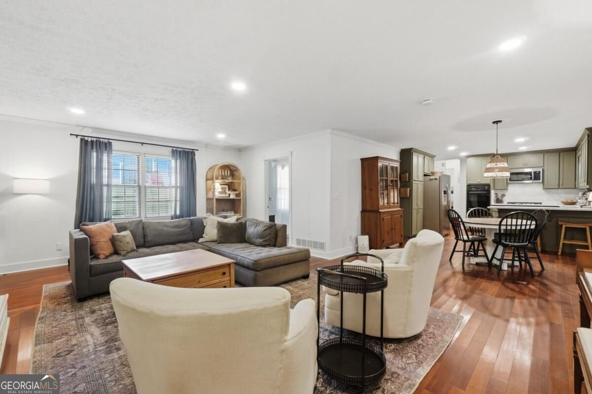 218 King Arthur Drive Woodstock - Photo 22