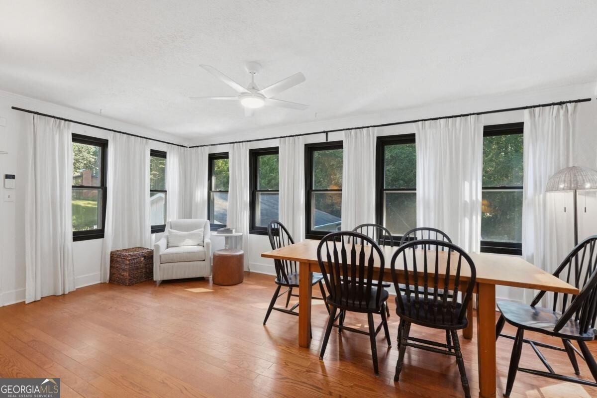 218 King Arthur Drive Woodstock - Photo 25