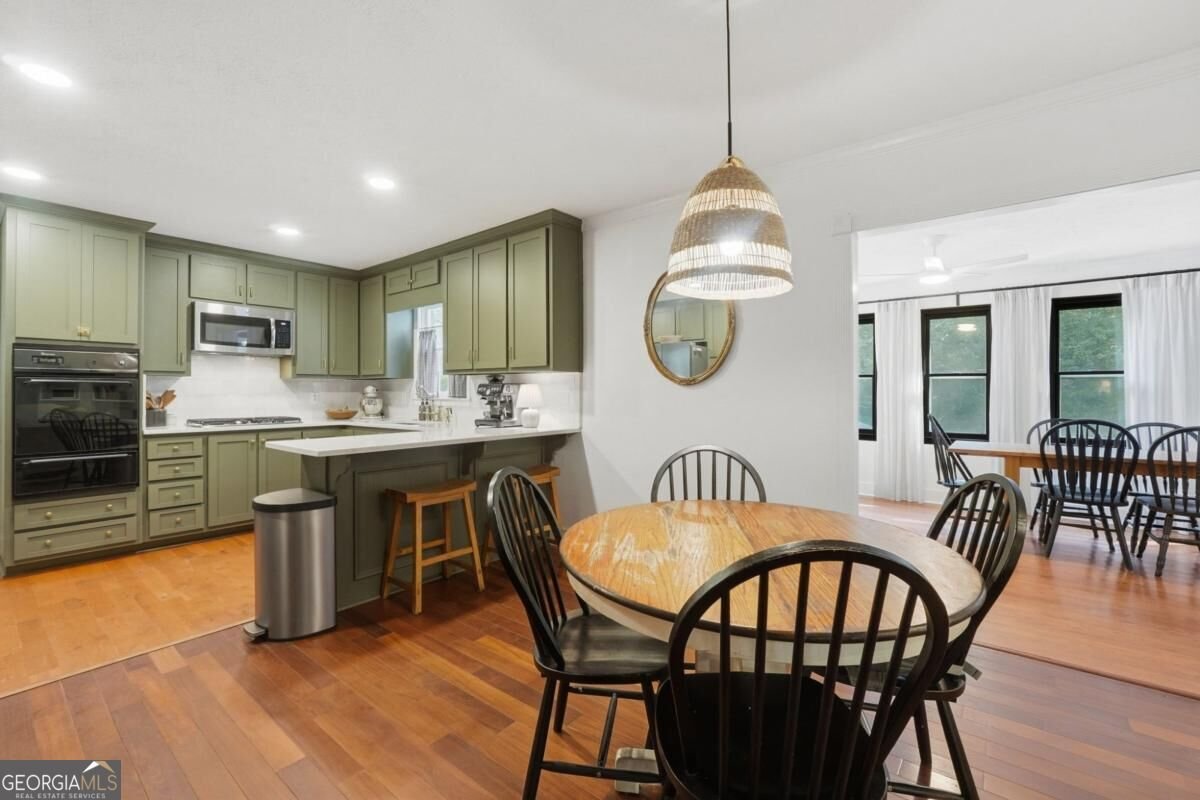 218 King Arthur Drive Woodstock - Photo 29