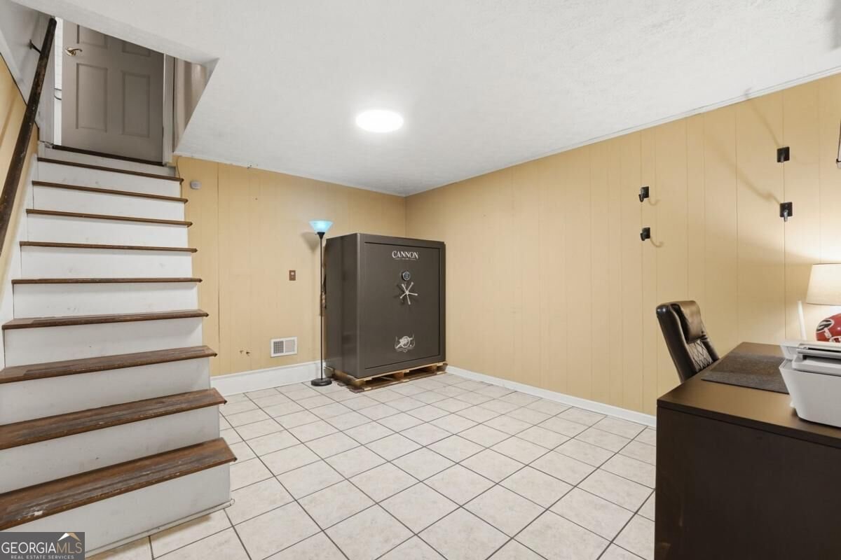218 King Arthur Drive Woodstock - Photo 30