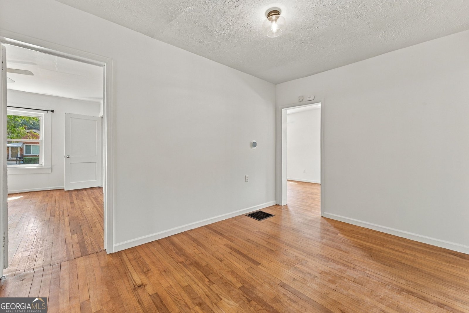 1666 May Avenue Atlanta - Photo 10