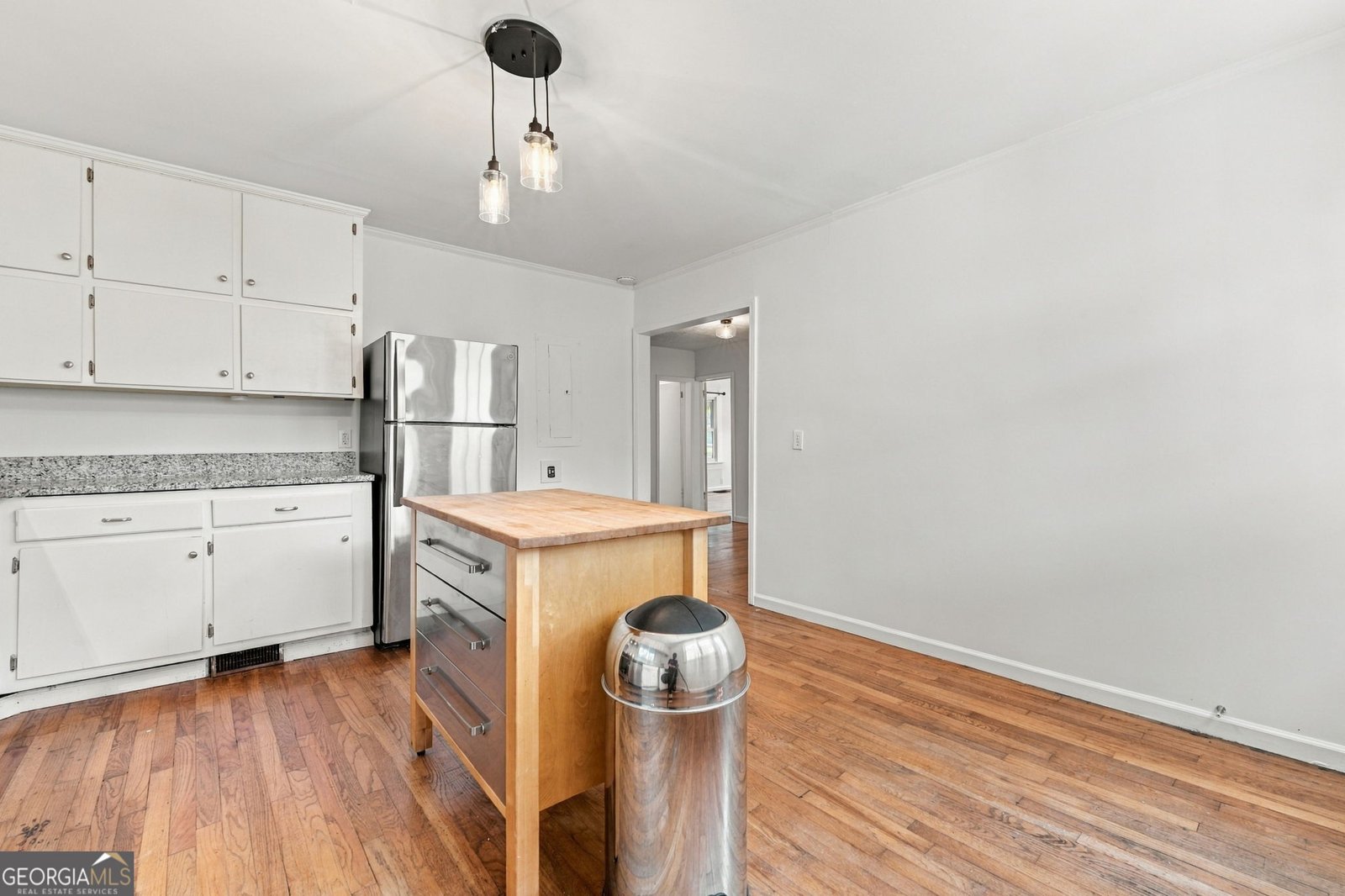 1666 May Avenue Atlanta - Photo 12