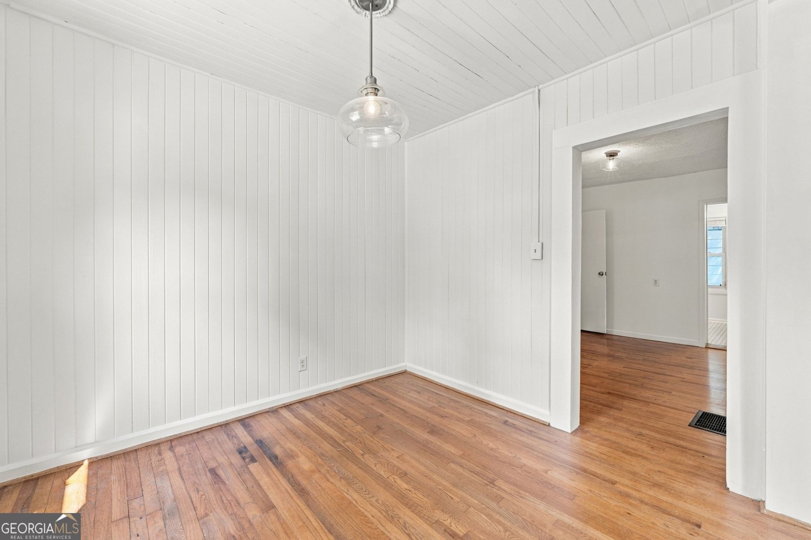 1666 May Avenue Atlanta - Photo 6
