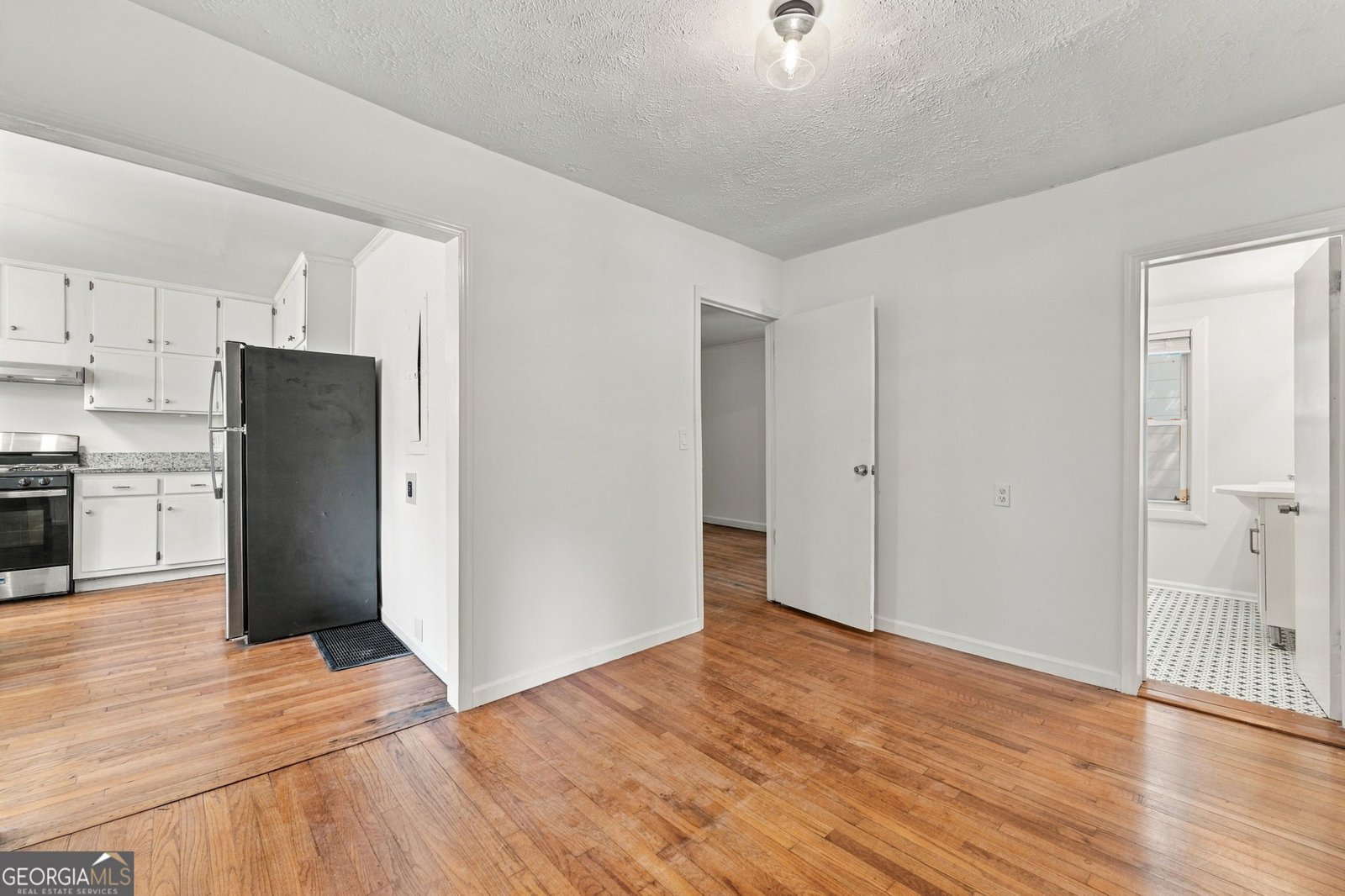 1666 May Avenue Atlanta - Photo 9