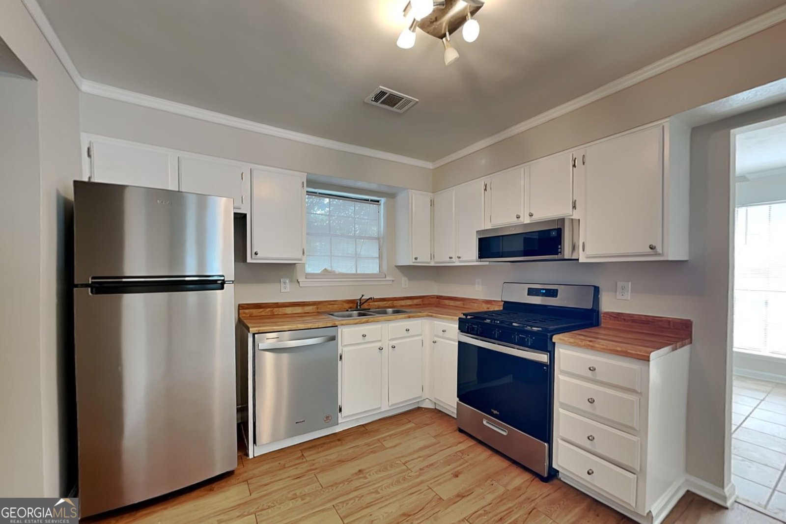 804 Heritage Oaks Drive Stone Mountain - Photo 6
