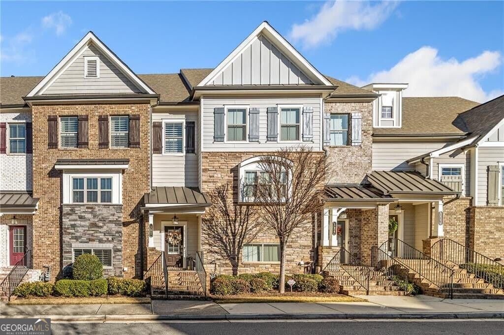 132 Marietta Walk Marietta - main photo