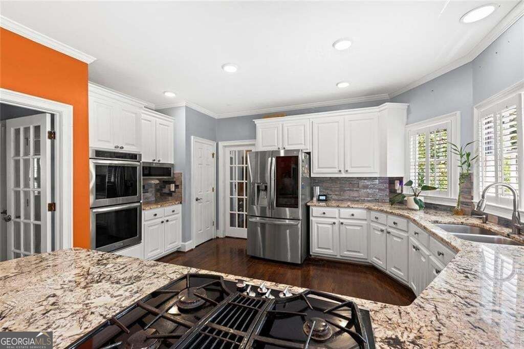 5502 Oakwood Drive Stone Mountain - Photo 10
