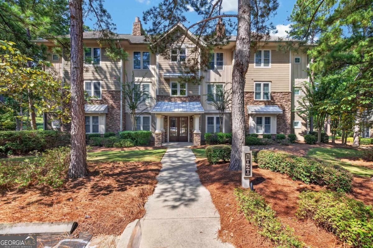1020 F Creekside Greensboro - main photo