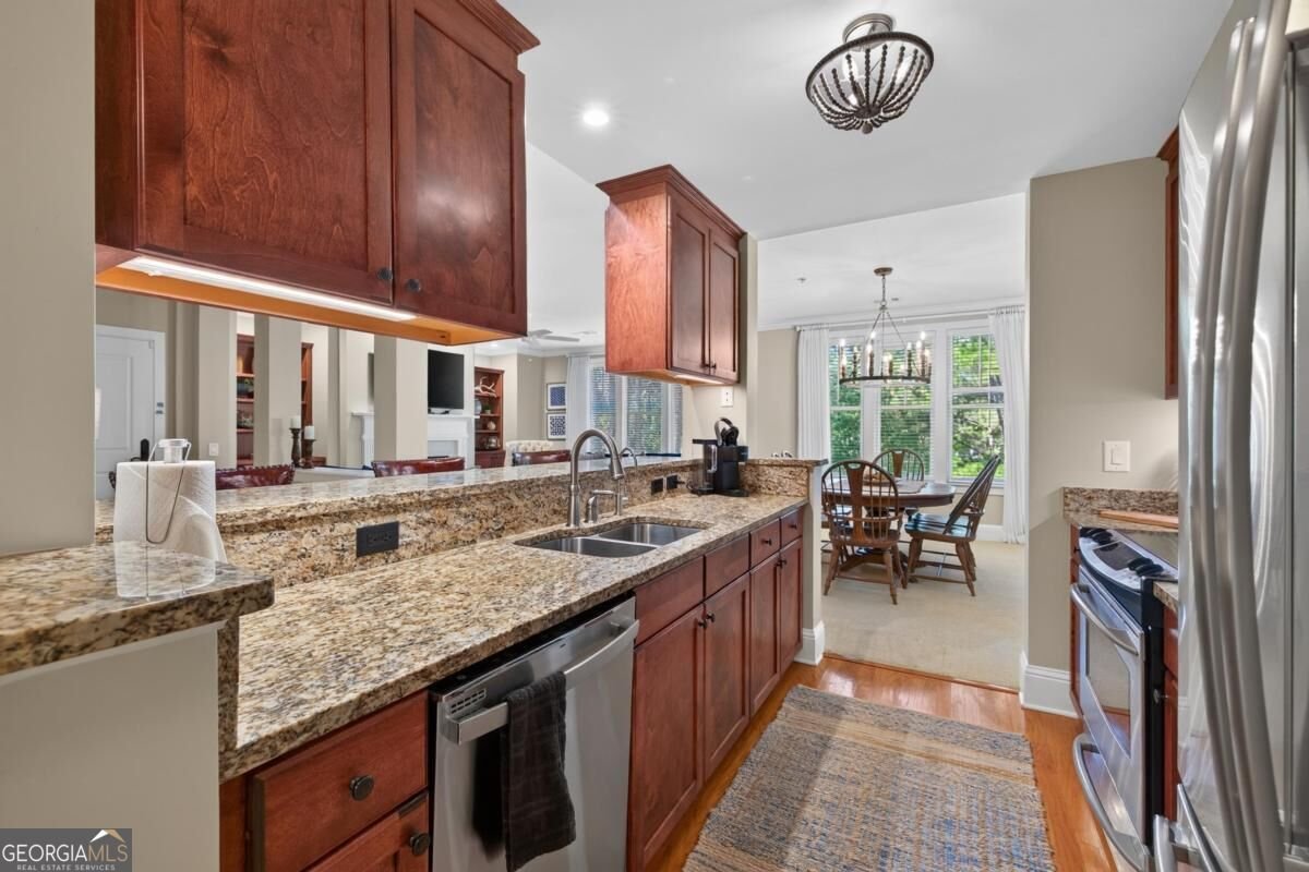 1020 F Creekside Greensboro - Photo 16