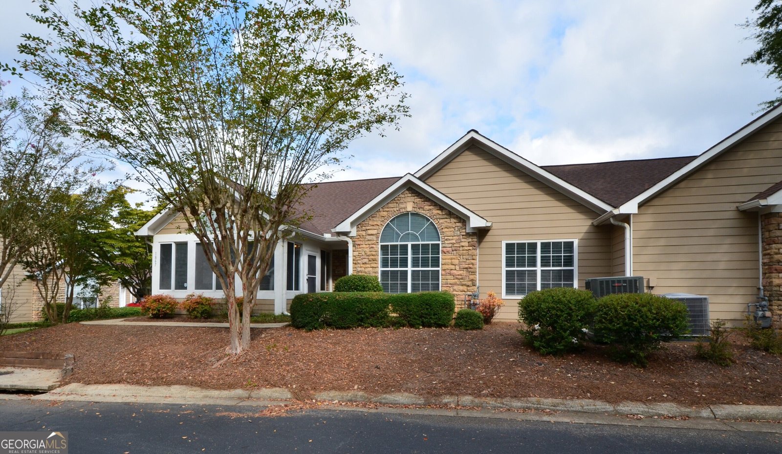 1867 Kolb Farm Circle Marietta - main photo