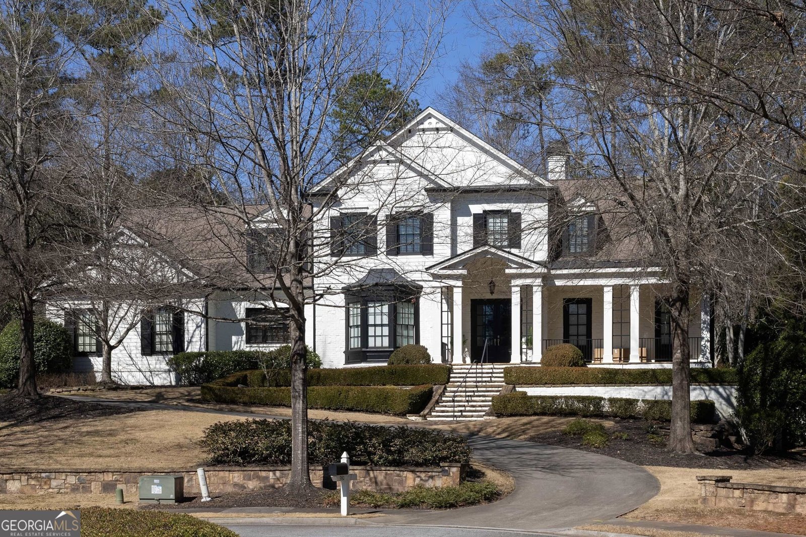 980 Fenimore Circle Sandy Springs - main photo