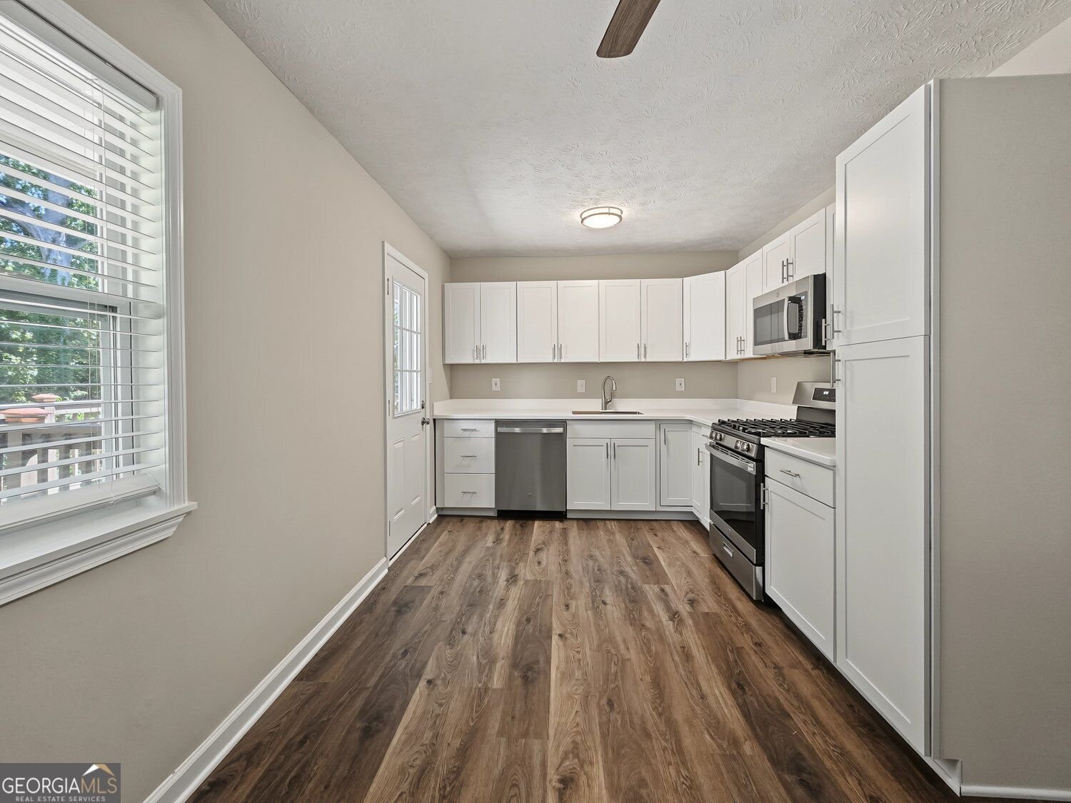 1898 Burfordi Drive Marietta - Photo 6
