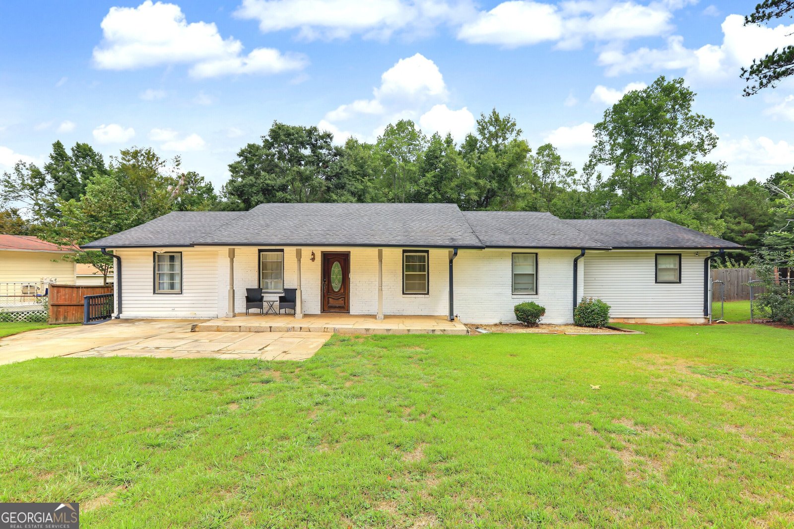307 Elizabeth Lane Griffin - main photo