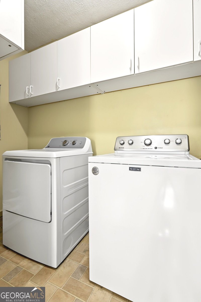 307 Elizabeth Lane Griffin - Photo 17