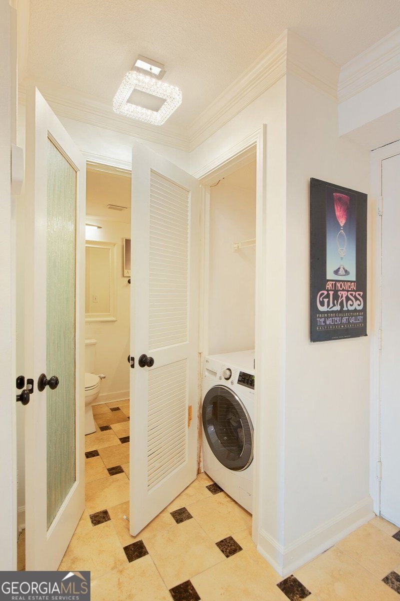 2870 Pharr Court South Atlanta - Photo 14