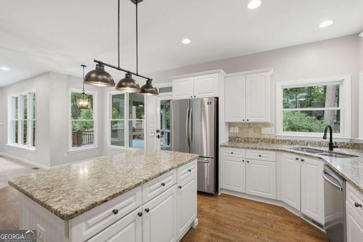 4364 Aldenham Way Suwanee - Photo 12