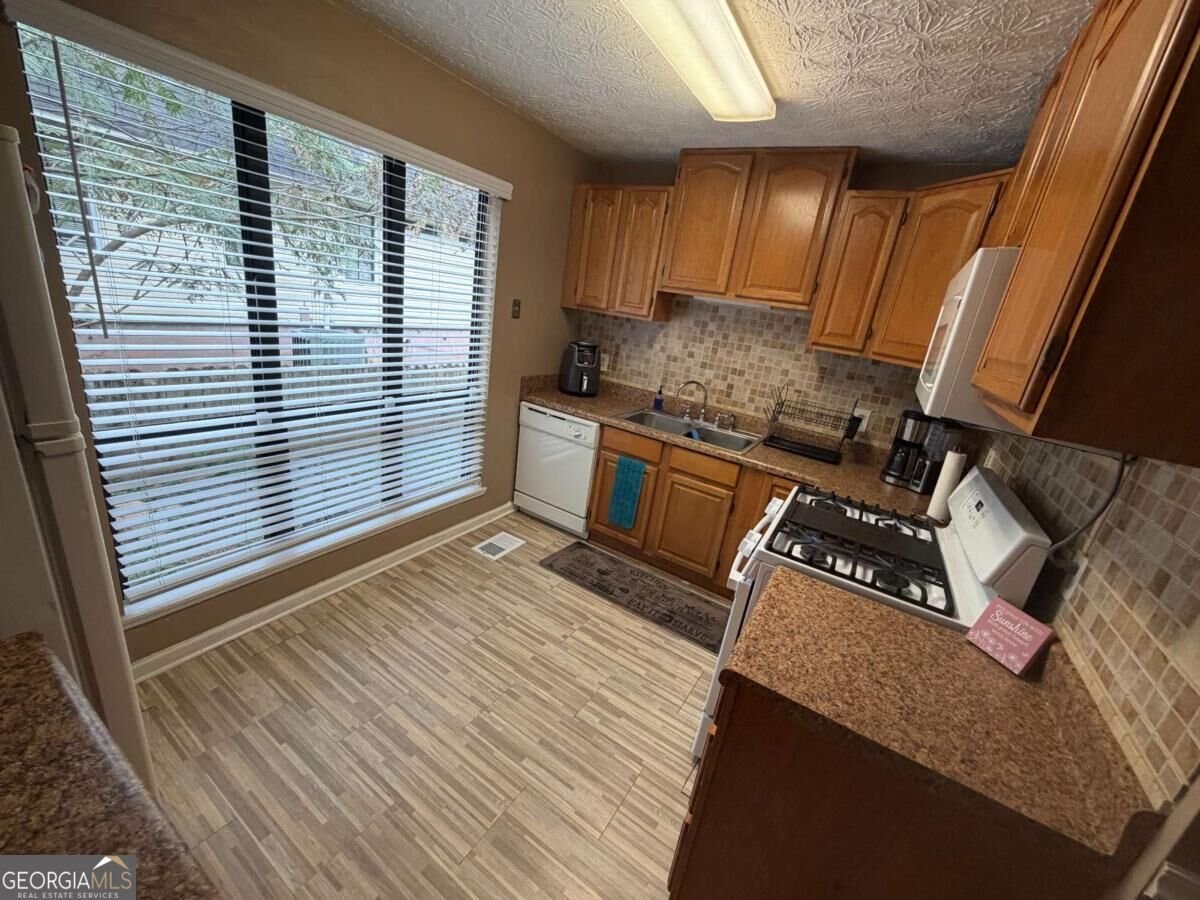 909 Forest Pointe Way Jonesboro - Photo 11