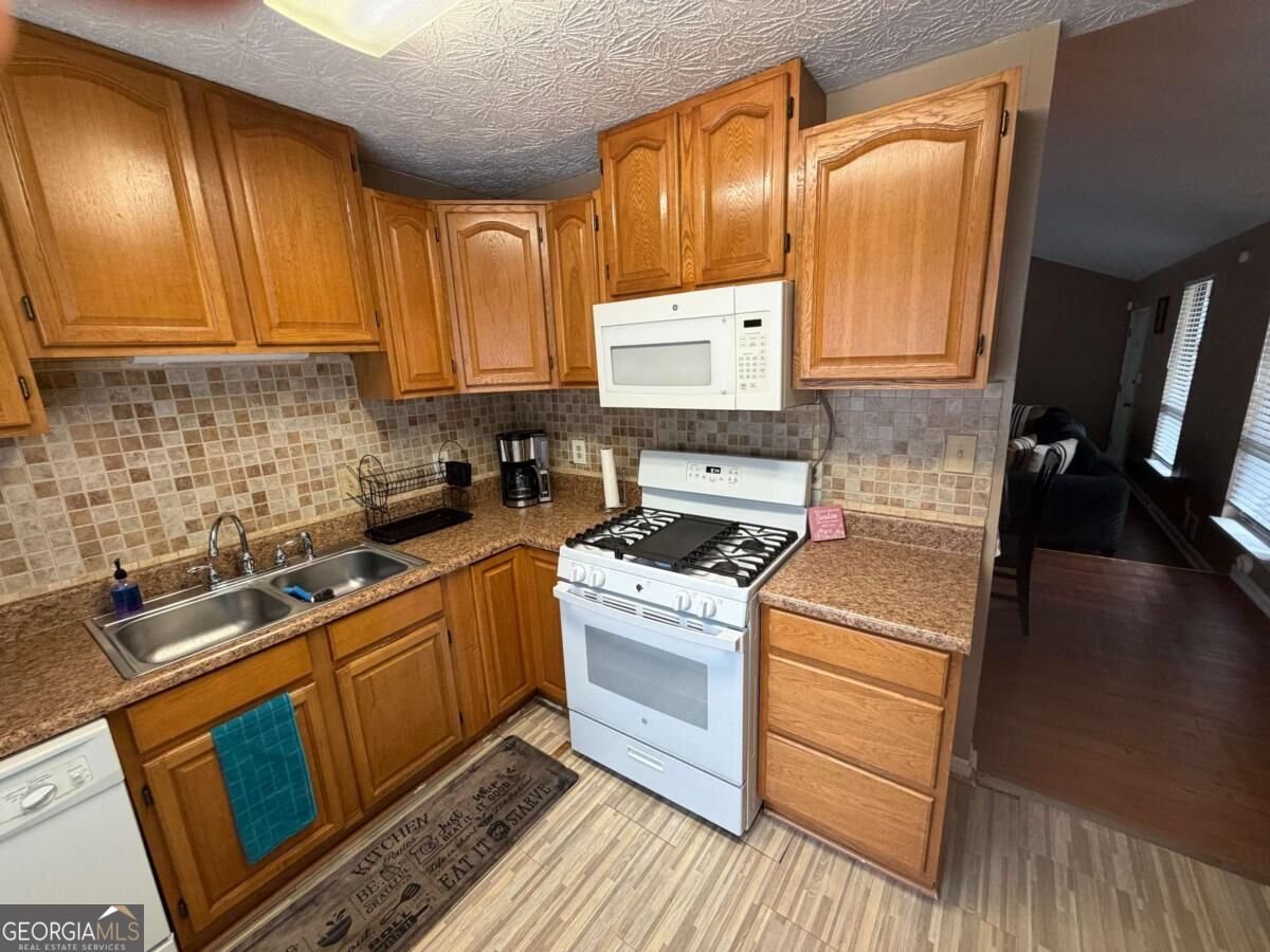 909 Forest Pointe Way Jonesboro - Photo 9