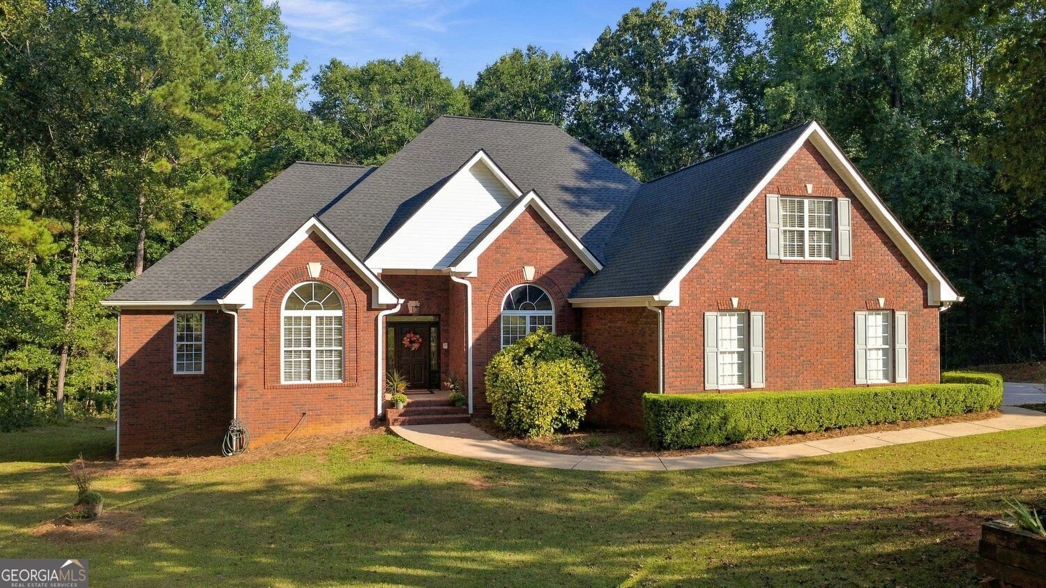 3857 Willow Bend Drive Stockbridge - main photo