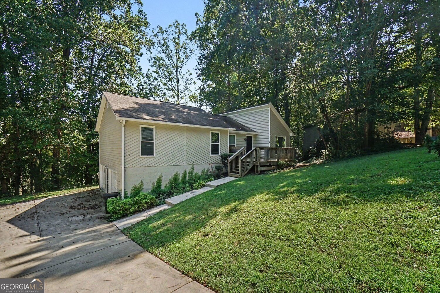 Photo 2