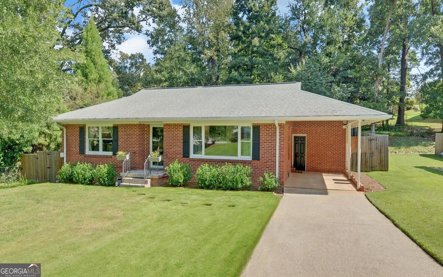 1398 Cumberland Drive Gainesville - main photo