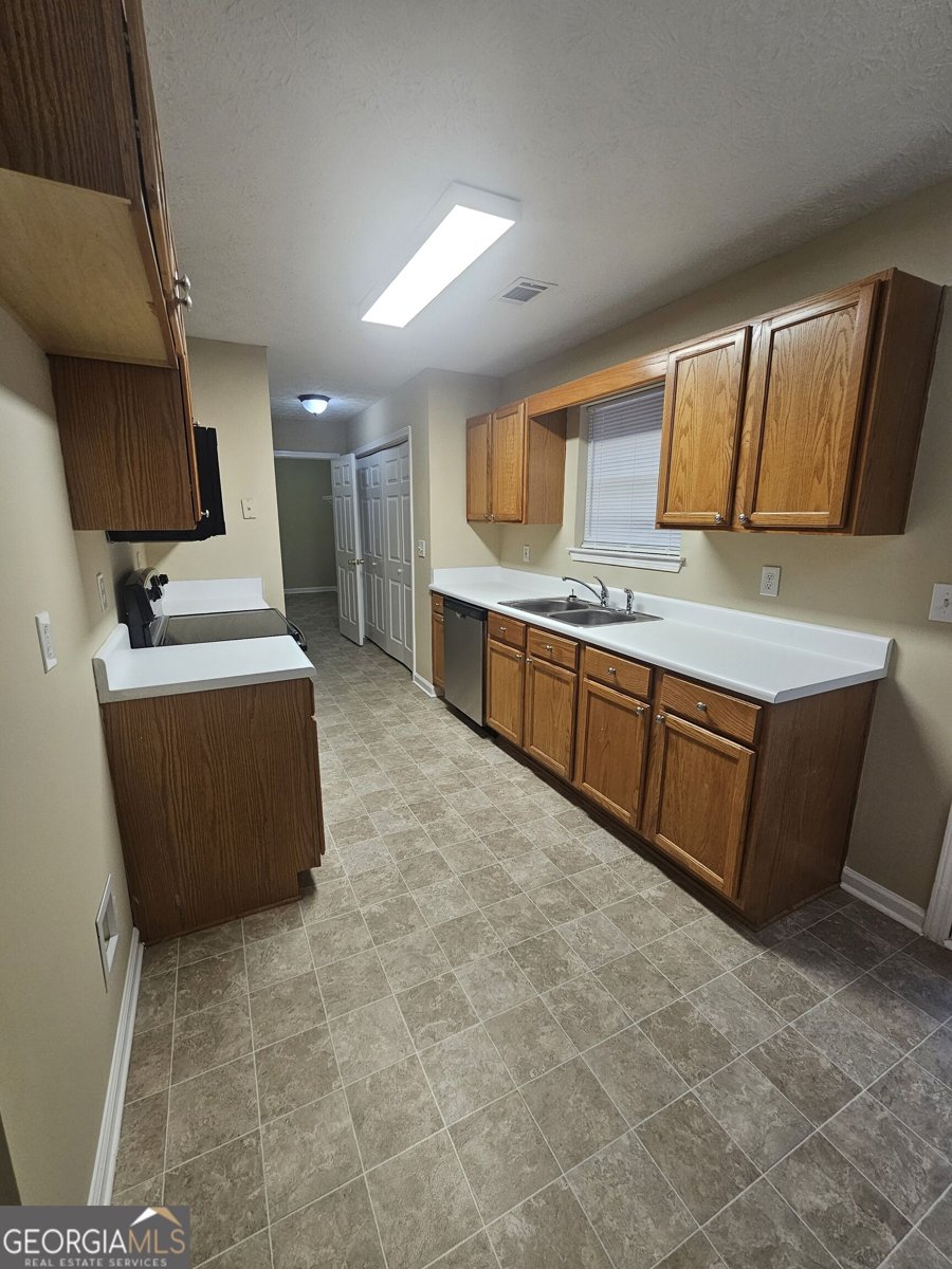 150 Valley Drive Stockbridge - Photo 8