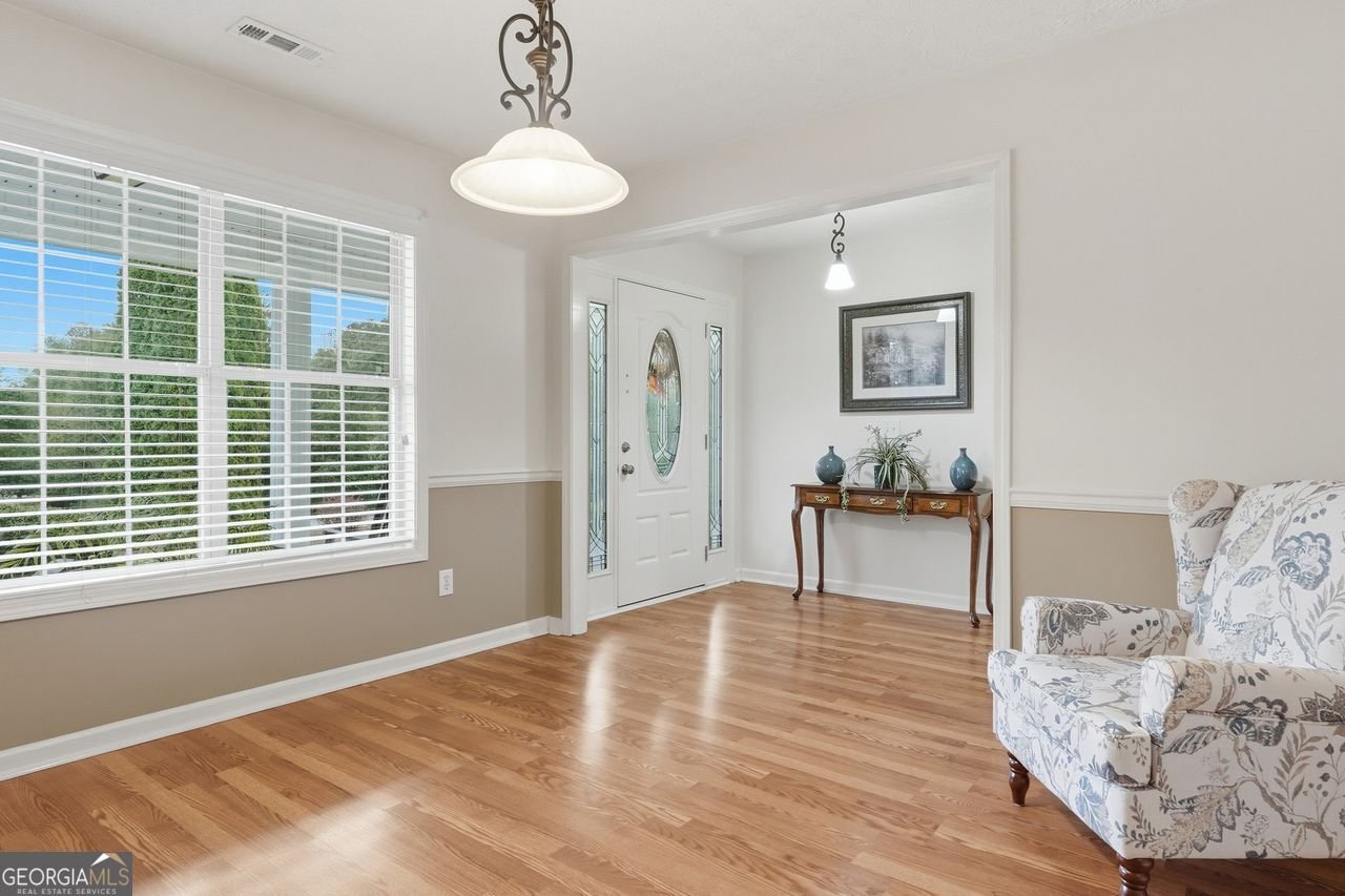 8225 Wimbledon Court Gainesville - Photo 9