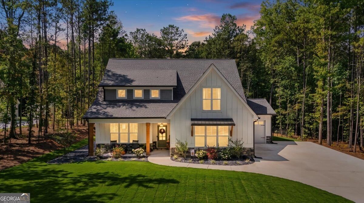 6821 Phillips Mill Road Douglasville - main photo