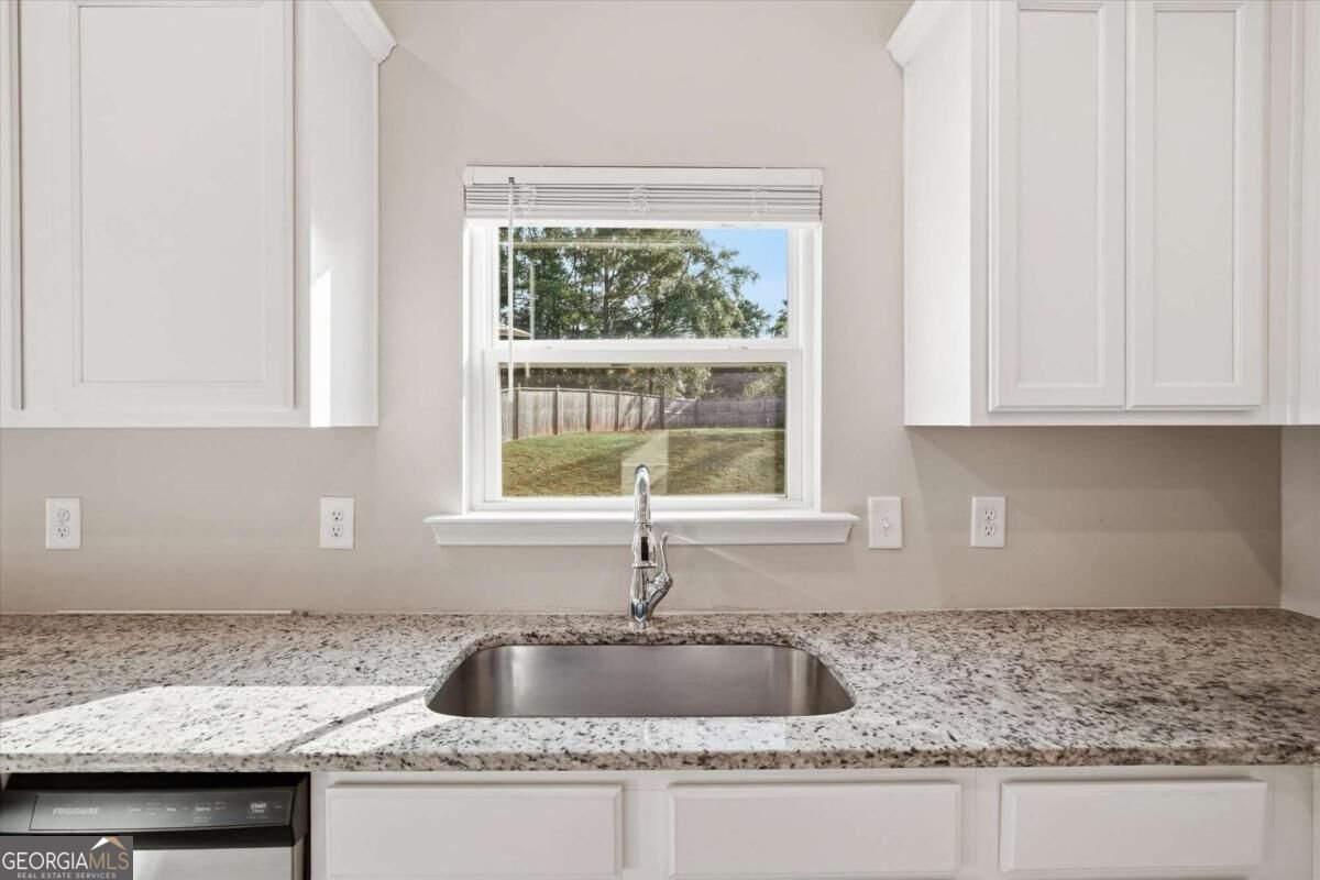 517 Edgemore Road Canton - Photo 16