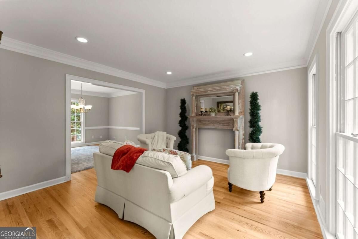 4649 Windsor Drive Flowery Branch - Photo 6