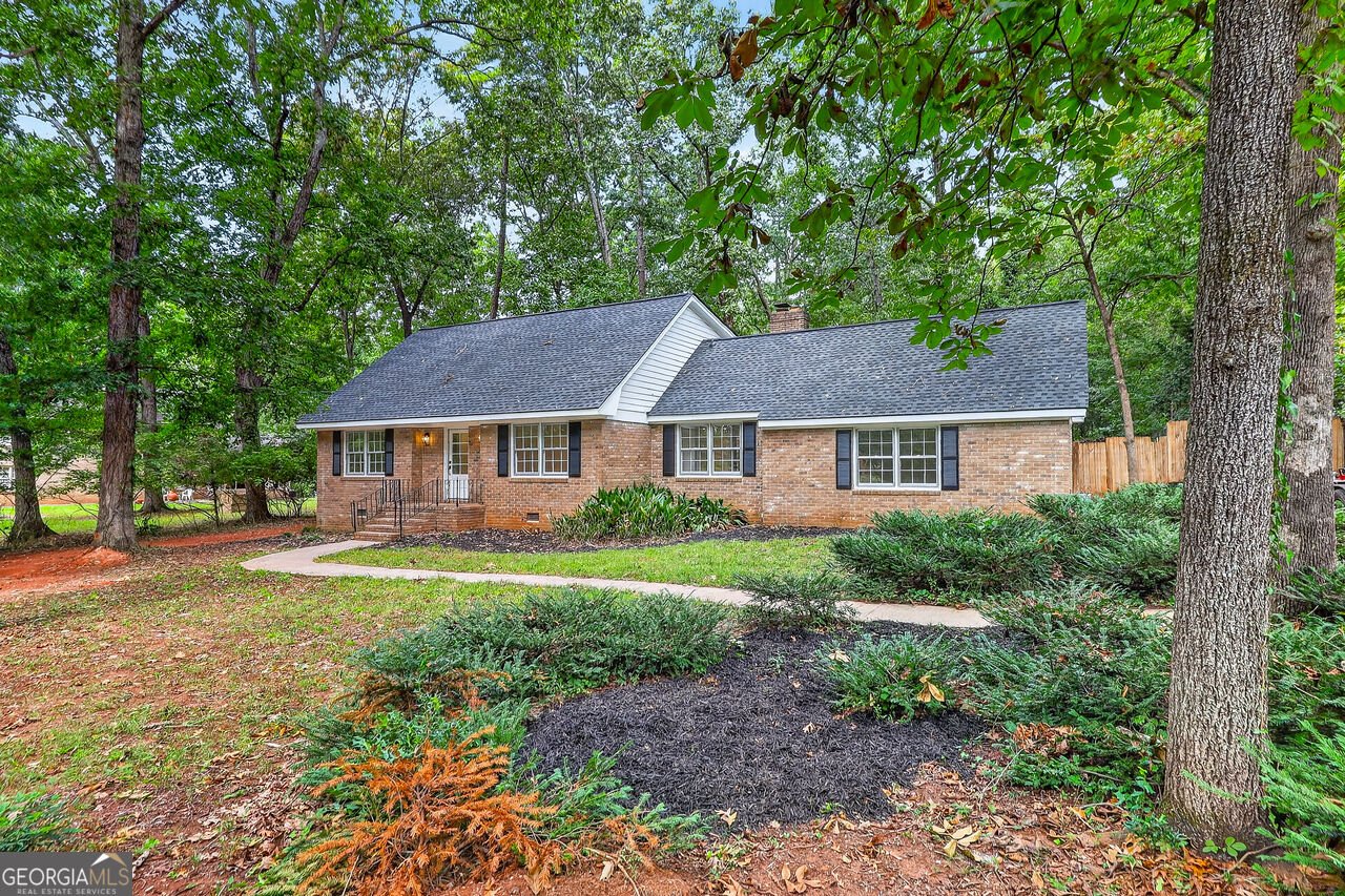 255 Cedar Creek Drive Athens - main photo