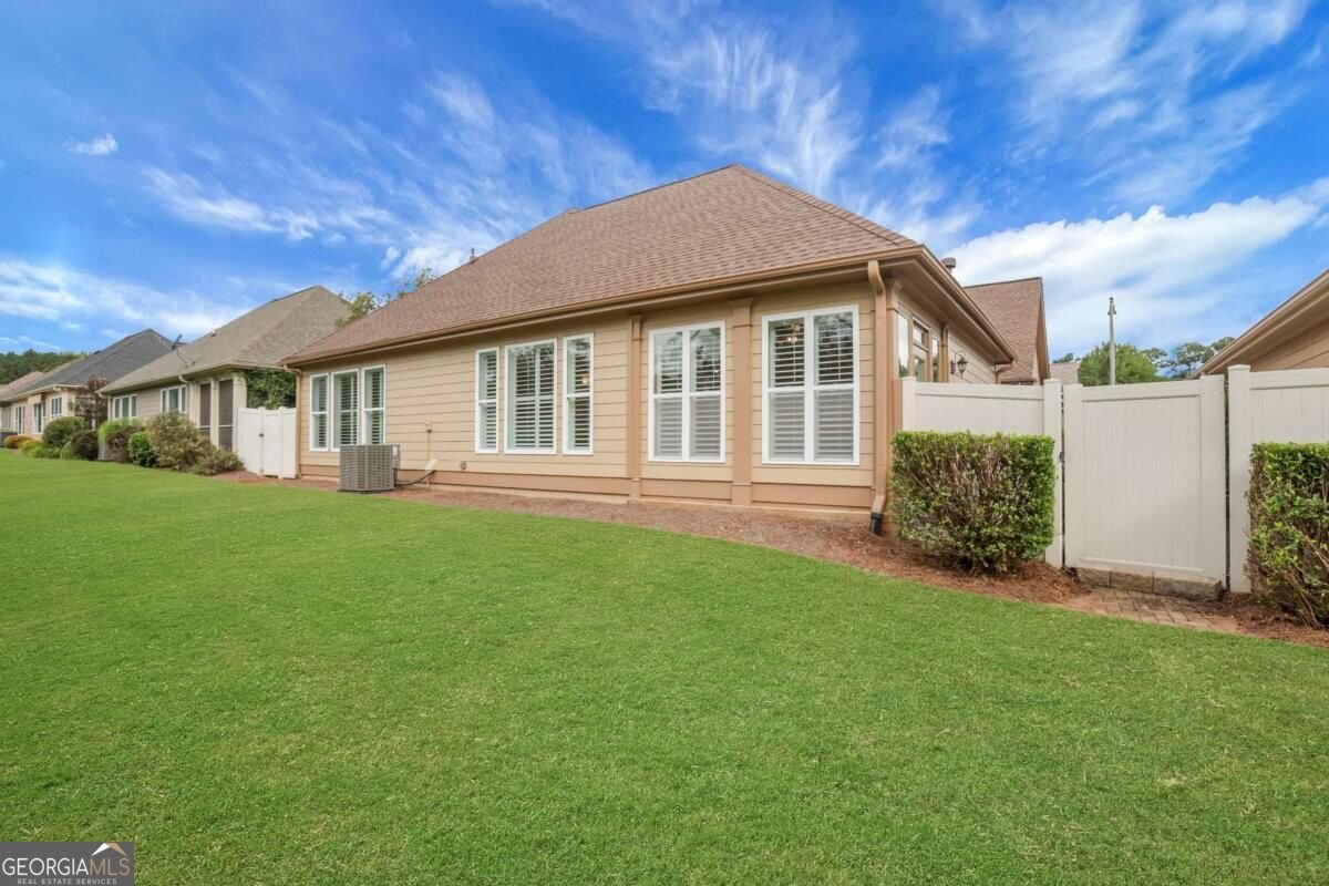 263 Somerset Circle Woodstock - Photo 9