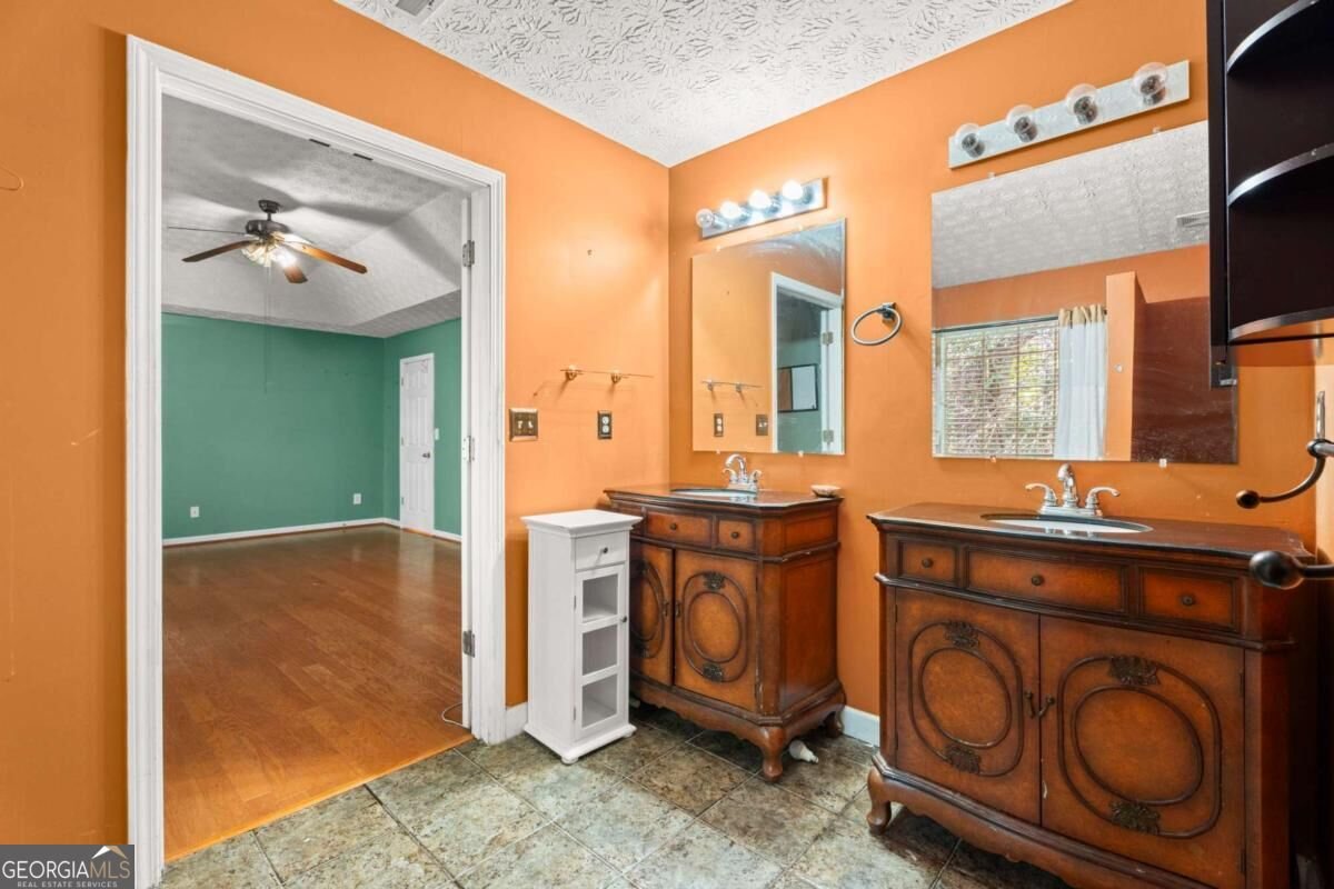 6833 Wynmeadow Drive Stone Mountain - Photo 26