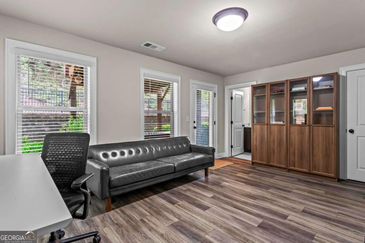 1402 Wisteria Wall Drive Suwanee - Photo 31