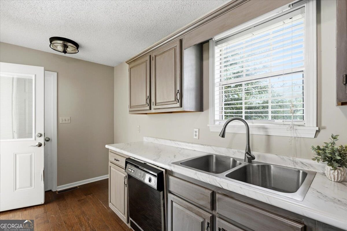 106 Stonegables Drive Gray - Photo 8