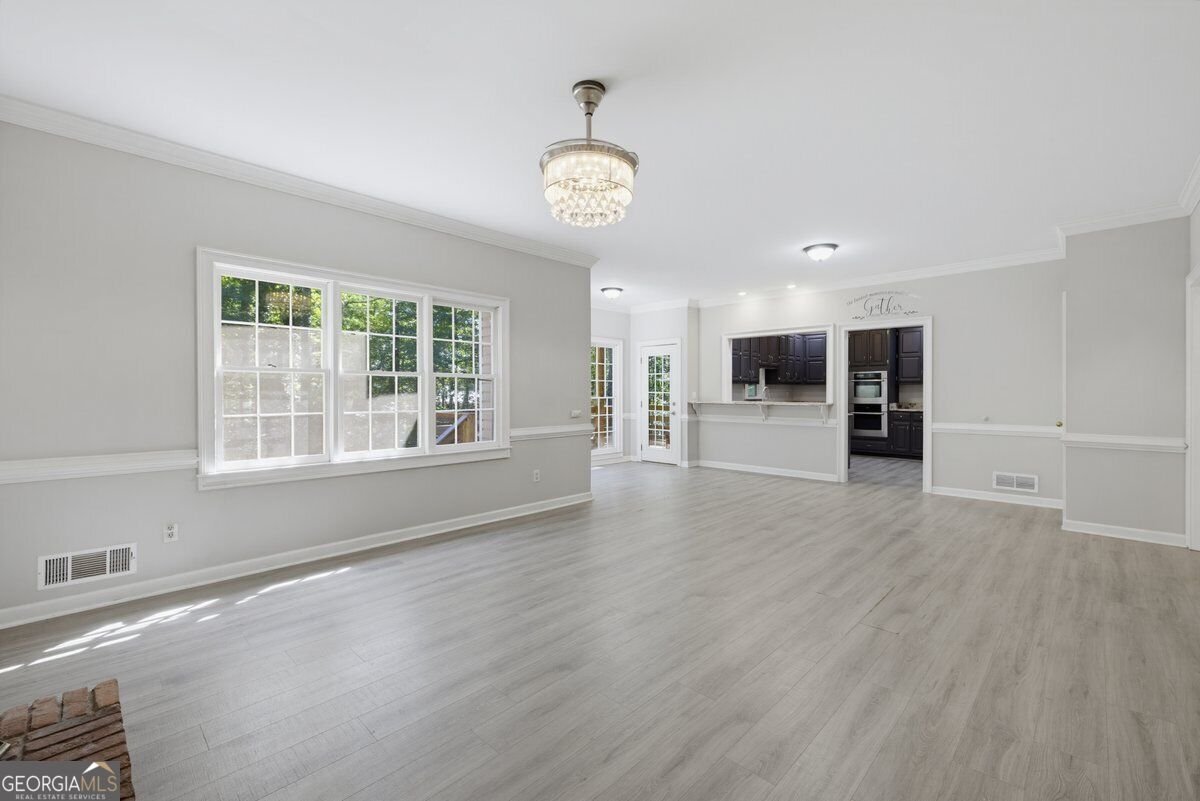 2711 Lochraven Court Snellville - Photo 8