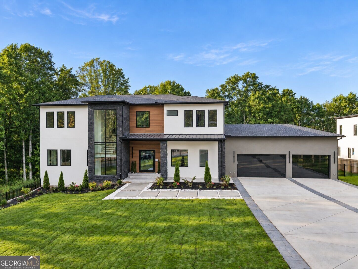 91 Serenity Lane Auburn - main photo