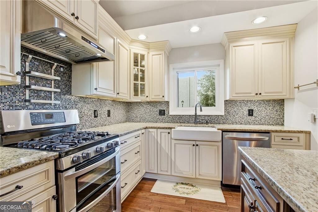 64 Basswood Circle Sandy Springs - Photo 7