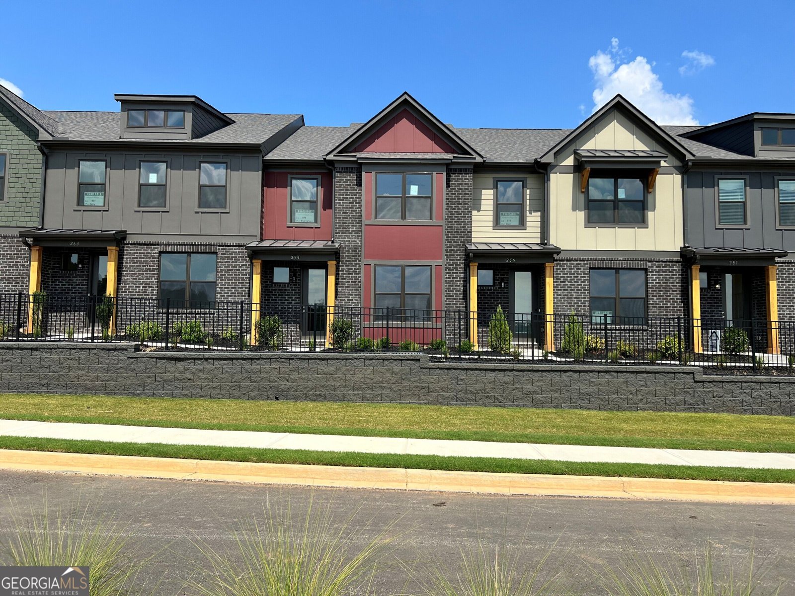 259 Barracks Way Hoschton - main photo