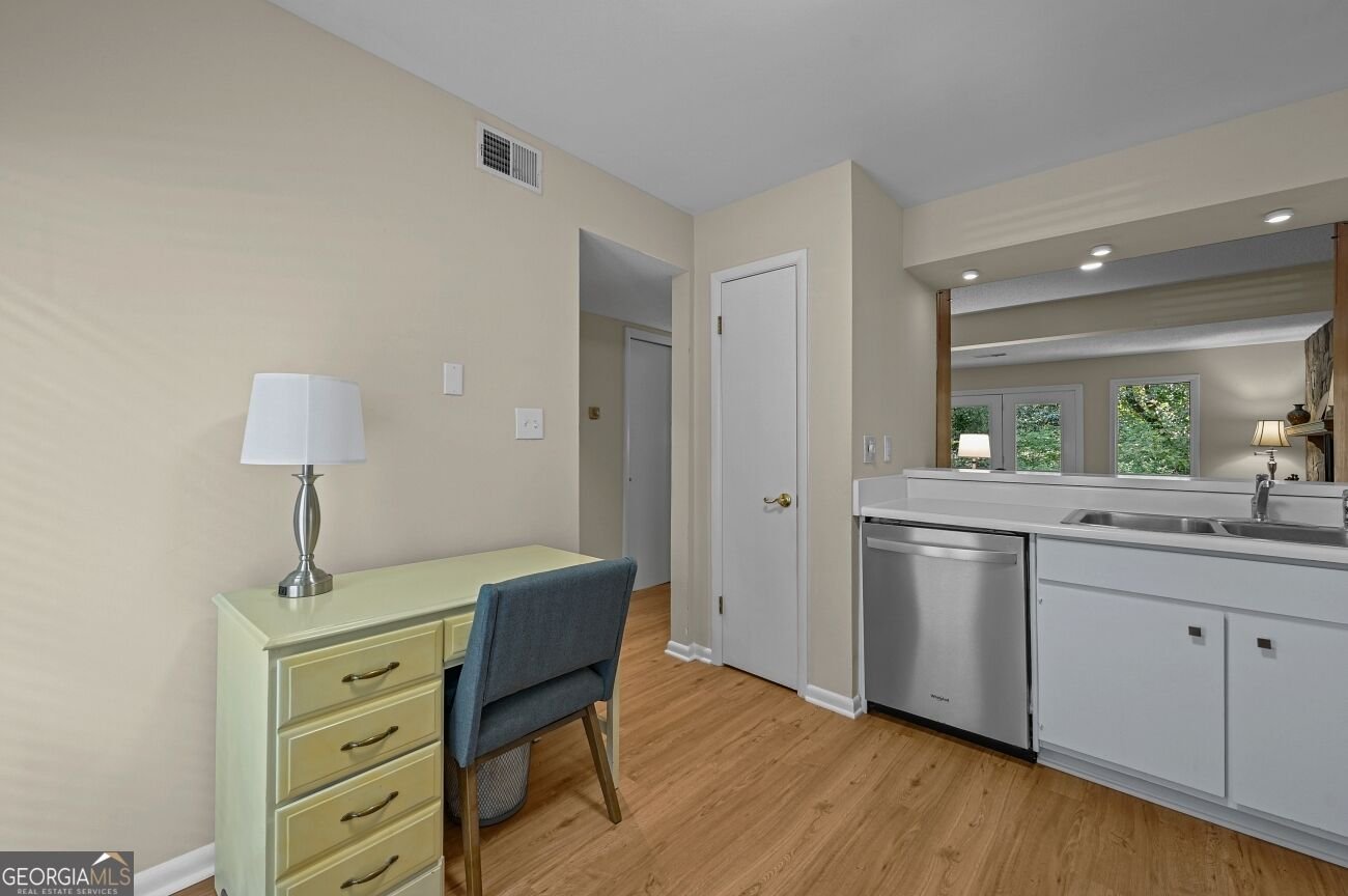 1237 Druid Knoll Drive Brookhaven - Photo 11