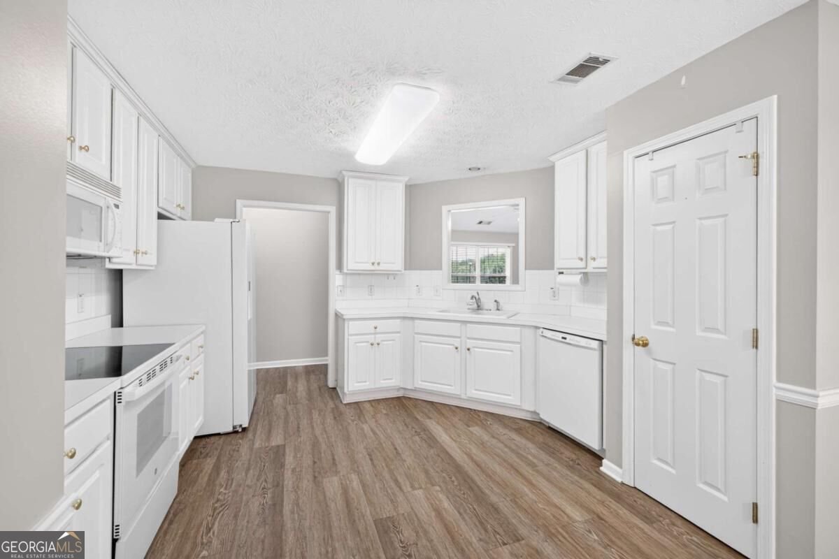 531 Carriage Drive Bethlehem - Photo 16